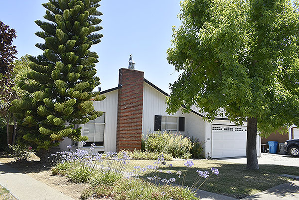 Front Picture 2
