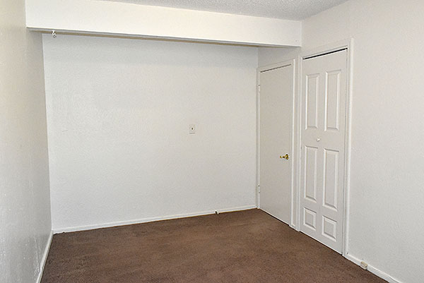 Main Bedroom Closet