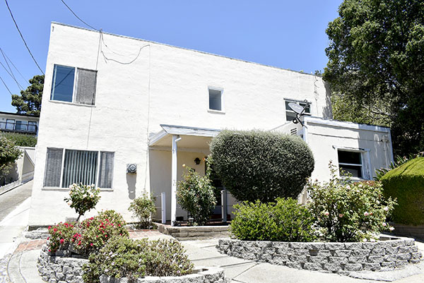 140 Farragut Ave 